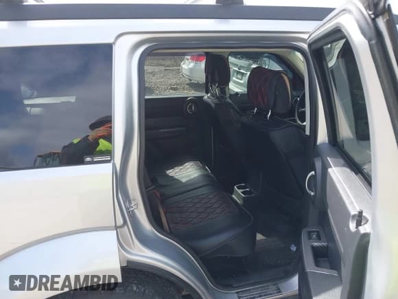 ✅ 2011 Dodge Nitro Heat • VIN: 1D4PU4GKXBW598683 • Lot: 41958182. Wystawiony na IAAI z przebiegiem 167 114 mil. Bezpłatny archiwum sprzedaży aukcyjnych z USA i szczegółowy raport historii pojazdu na DreamBid. Zdjęcie 8.