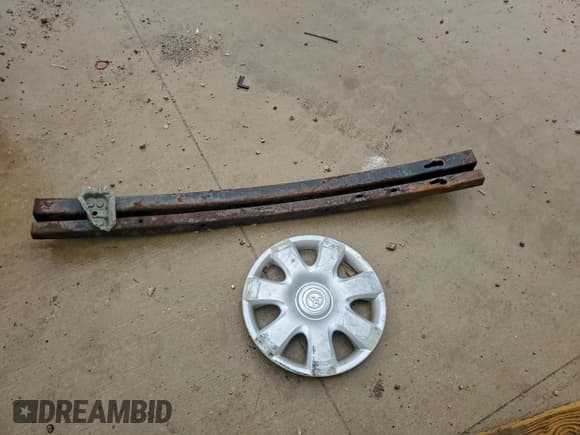 ✅ 2004 Toyota Camry LE • VIN: 4T1BE32K04U927990 • Lot: 93869945. Wystawiony na Copart z przebiegiem 131 093 mil. Bezpłatny archiwum sprzedaży aukcyjnych z USA i szczegółowy raport historii pojazdu na DreamBid. Zdjęcie 12.