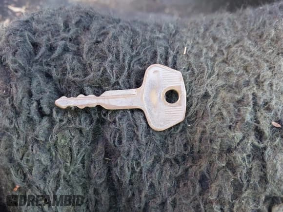 ✅ 1982 Toyota Tercel Deluxe • VIN: JT2AL21E3C4402733 • Lot: 43154157. Wystawiony na IAAI z przebiegiem 143 224 mil. Bezpłatny archiwum sprzedaży aukcyjnych z USA i szczegółowy raport historii pojazdu na DreamBid. Zdjęcie 11.