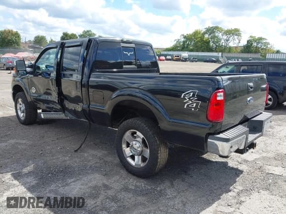 ✅ 2012 Ford F-350 Platinum • VIN: 1FT7W3BT5CEA52625 • Lot: 43086943. Wystawiony na IAAI z przebiegiem 178 035 mil. Bezpłatny archiwum sprzedaży aukcyjnych z USA i szczegółowy raport historii pojazdu na DreamBid. Zdjęcie 3.