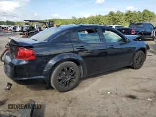 2014 Dodge Avenger SE z VIN 1C3CDZAB1EN190332, wystawiony jako Copart lot #70252014 z przebiegiem 149 858 mil mil oraz Szkoda całkowita • Salvage title. Historia ofert i sprzedaży dostępna na DreamBid. Obrazek 3.