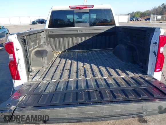 2024 Chevrolet Silverado 1500 High Country с VIN 1GCUDJED5RZ220704, выставлен на аукционе IAAI как лот 41225916 с пробегом 23 540 миль миль и . История ставок и продаж доступна на DreamBid. Изображение 17.