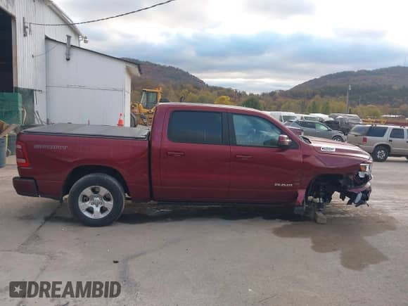 2023 Ram 1500 Lone Star с VIN 1C6SRFFT2PN646051, выставлен на аукционе IAAI как лот 43485512 с пробегом 25 963 миль миль и . История ставок и продаж доступна на DreamBid. Изображение 14.