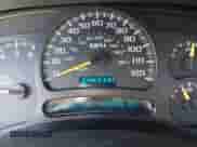 2005 Chevrolet Silverado 1500 Z71 z VIN 1GCEK19B35Z257294, wystawiony jako IAAI lot #43521460 z przebiegiem 143 098 mil mil oraz . Historia ofert i sprzedaży dostępna na DreamBid. Obrazek 17.