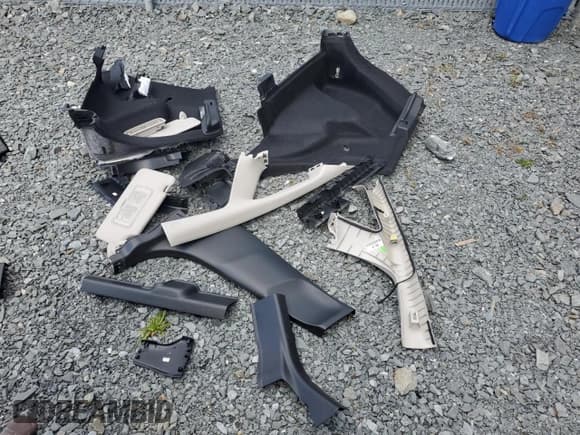 ✅ 2016 Honda Fit LX • VIN: 3HGGK5H57GM100367 • Lot: 76480894. Listed on Copart with 124,951 mi. Free auction sales archive from the USA and detailed vehicle history report at DreamBid. Image 12.