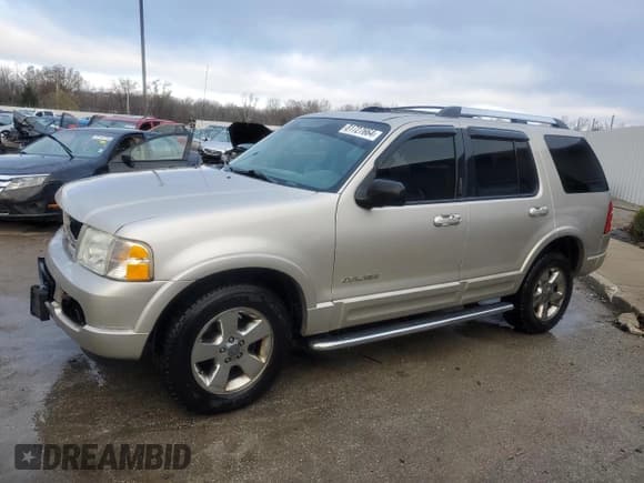 ✅ 2005 Ford Explorer Limited • VIN: 1FMDU75K05UA44083 • Лот: 81727664. Опубликован ранее на Copart с пробегом 236 912 миль. Бесплатный доступ к архиву аукционных продаж из США и подробный отчёт об истории автомобиля на DreamBid. Изображение 1.