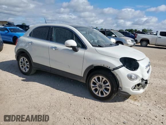 ✅ 2016 FIAT 500X Lounge • VIN: ZFBCFYDT8GP470750 • Лот: 62875395. Опубликован ранее на Copart с пробегом 105 780 миль. Бесплатный доступ к архиву аукционных продаж из США и подробный отчёт об истории автомобиля на DreamBid. Изображение 4.