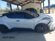 ✅ 2021 Toyota C-HR LE • VIN: JTNKHMBX7M1115600 • Лот: 42866379. Опубликован ранее на IAAI с пробегом 60 362 миль. Бесплатный доступ к архиву аукционных продаж из США и подробный отчёт об истории автомобиля на DreamBid. Изображение 13.