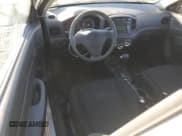 ✅ 2011 Hyundai Accent GS • VIN: KMHCM3AC5BU202352 • Лот: 43513435. Опубликован ранее на Copart с пробегом 69 367 миль. Бесплатный доступ к архиву аукционных продаж из США и подробный отчёт об истории автомобиля на DreamBid. Изображение 8.