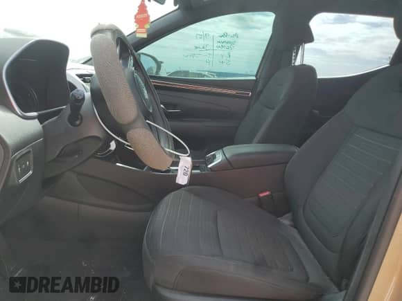 2023 Hyundai Santa Cruz SEL с VIN 5NTJBDAE2PH060604, выставлен на аукционе Copart как лот 76507544 с пробегом 8 146 миль миль и Списание • Salvage title. История ставок и продаж доступна на DreamBid. Изображение 7.