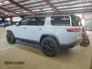 ✅ 2024 Rivian R1S Adventure • VIN: 7PDSGABAXRN037937 • Lot: 76467184. Wystawiony na Copart z przebiegiem 18 283 mil. Bezpłatny archiwum sprzedaży aukcyjnych z USA i szczegółowy raport historii pojazdu na DreamBid. Zdjęcie 2.