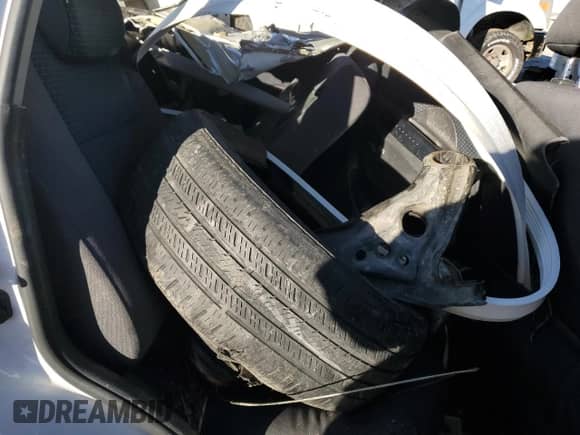 2007 Chevrolet Aveo LS z VIN KL1TD66647B721766, wystawiony jako Copart lot #81560964 z przebiegiem Nie podano mil oraz Szkoda całkowita • Salvage title. Historia ofert i sprzedaży dostępna na DreamBid. Obrazek 10.