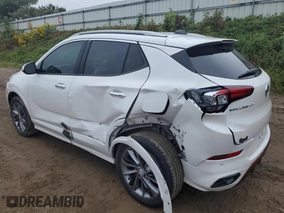 ✅ 2022 Buick Encore GX Essence • VIN: KL4MMFSL3NB043205 • Lot: 83946155. Listed on Copart with 28,866 mi. Free auction sales archive from the USA and detailed vehicle history report at DreamBid. Image 2.