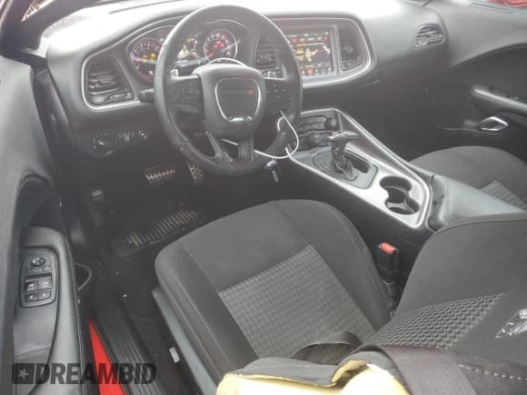 ✅ 2019 Dodge Challenger R/T Scat Pack • VIN: 2C3CDZFJ3KH694658 • Lot: 88994165. Wystawiony na Copart z przebiegiem 27 295 mil. Bezpłatny archiwum sprzedaży aukcyjnych z USA i szczegółowy raport historii pojazdu na DreamBid. Zdjęcie 8.