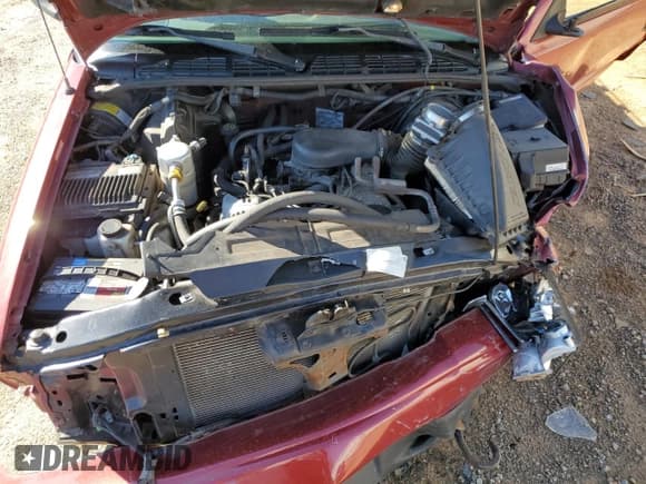 ✅ 1998 GMC Sonoma • VIN: 1GTDT14X1W8504265 • Lot: 48937435. Wystawiony na Copart z przebiegiem 155 313 mil. Bezpłatny archiwum sprzedaży aukcyjnych z USA i szczegółowy raport historii pojazdu na DreamBid. Zdjęcie 11.