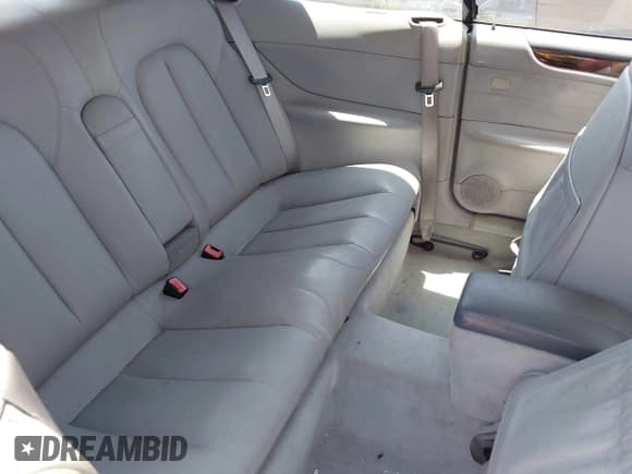 ✅ 2001 Mercedes-Benz CLK 320/430 • VIN: WDBLK65GX1T075853 • Lot: 42583890. Wystawiony na IAAI z przebiegiem 167 223 mil. Bezpłatny archiwum sprzedaży aukcyjnych z USA i szczegółowy raport historii pojazdu na DreamBid. Zdjęcie 8.