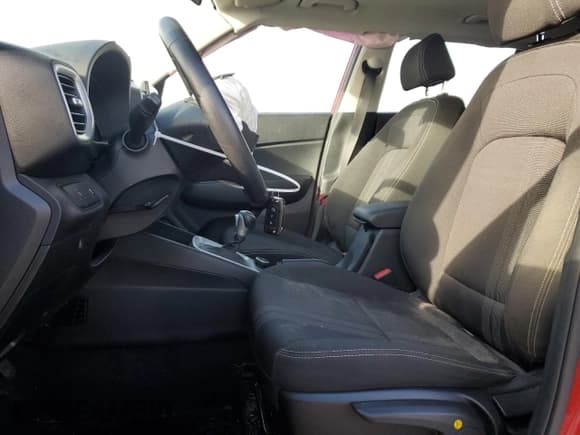 ✅ 2023 Hyundai Venue SEL • VIN: KMHRC8A32PU212984 • Lot: 89224365. Listed on Copart with 34,431 mi. Free auction sales archive from the USA and detailed vehicle history report at DreamBid. Image 7.