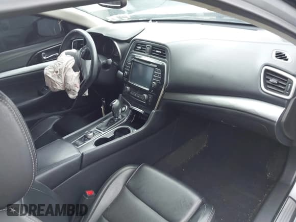 ✅ 2017 Nissan Maxima Platinum • VIN: 1N4AA6AP3HC415815 • Lot: 42670911. Listed on IAAI with 77,663 mi. Free auction sales archive from the USA and detailed vehicle history report at DreamBid. Image 5.