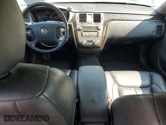 ✅ 2011 Cadillac DTS Professional Limousine • VIN: 1GE9K9C62BU550406 • Lot: 69628685. Listed on Copart with 21,643 mi. Free auction sales archive from the USA and detailed vehicle history report at DreamBid. Image 8.