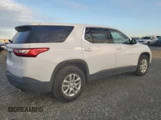 ✅ 2018 Chevrolet Traverse LS • VIN: 1GNERFKW9JJ285834 • Lot: 90102415. Wystawiony na Copart z przebiegiem 89 126 mil. Bezpłatny archiwum sprzedaży aukcyjnych z USA i szczegółowy raport historii pojazdu na DreamBid. Zdjęcie 3.