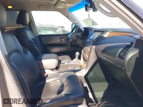 ✅ 2015 Infiniti QX80 • VIN: JN8AZ2NF4F9572054 • Lot: 43877528. Wystawiony na IAAI z przebiegiem 154 210 mil. Bezpłatny archiwum sprzedaży aukcyjnych z USA i szczegółowy raport historii pojazdu na DreamBid. Zdjęcie 5.