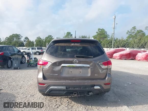 ✅ 2014 Nissan Pathfinder SL • VIN: 5N1AR2MN0EC674615 • Lot: 43783888. Listed on IAAI with 134,929 mi. Free auction sales archive from the USA and detailed vehicle history report at DreamBid. Image 16.