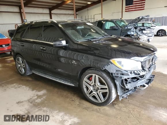 ✅ 2014 Mercedes-Benz M 63 AMG • VIN: 4JGDA7EB6EA357360 • Лот: 57241045. Опубликован ранее на Copart с пробегом 141 531 миль. Бесплатный доступ к архиву аукционных продаж из США и подробный отчёт об истории автомобиля на DreamBid. Изображение 4.
