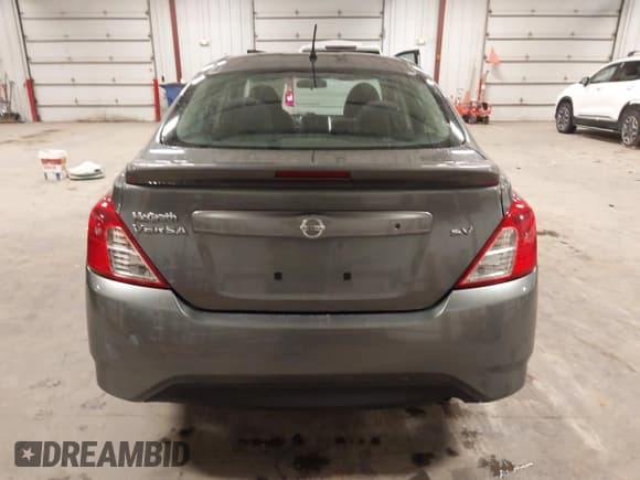 ✅ 2017 Nissan Versa S Plus • VIN: 3N1CN7AP6HL812634 • Лот: 43646054. Опубликован ранее на IAAI с пробегом 165 652 миль. Бесплатный доступ к архиву аукционных продаж из США и подробный отчёт об истории автомобиля на DreamBid. Изображение 17.
