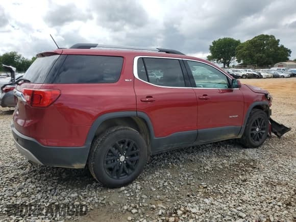 ✅ 2019 GMC Acadia SLT • VIN: 1GKKNMLAXKZ136970 • Lot: 56536755. Wystawiony na Copart z przebiegiem 116 153 mil. Bezpłatny archiwum sprzedaży aukcyjnych z USA i szczegółowy raport historii pojazdu na DreamBid. Zdjęcie 3.