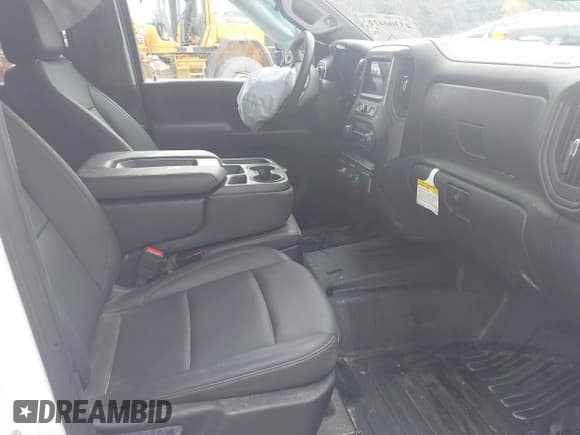 ✅ 2024 Chevrolet Silverado 2500HD • VIN: 1GB2YLE73RF353100 • Лот: 43300422. Опубликован ранее на IAAI с пробегом 15 169 миль. Бесплатный доступ к архиву аукционных продаж из США и подробный отчёт об истории автомобиля на DreamBid. Изображение 5.