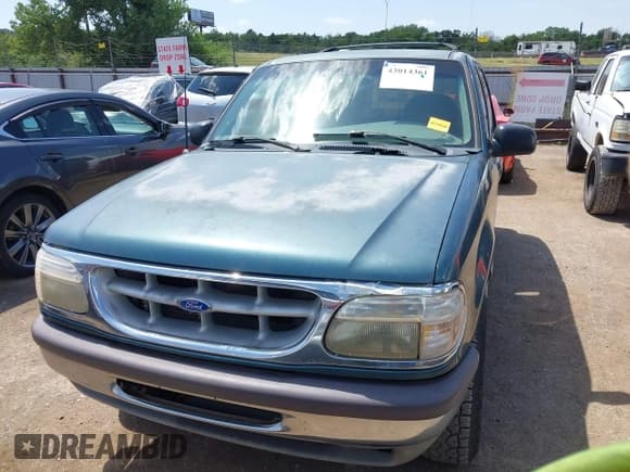 ✅ 1997 Ford Explorer XLT • VIN: 1FMDU32P1VZB23113 • Lot: 43014361. Listed on IAAI with 242,909 mi. Free auction sales archive from the USA and detailed vehicle history report at DreamBid. Image 12.