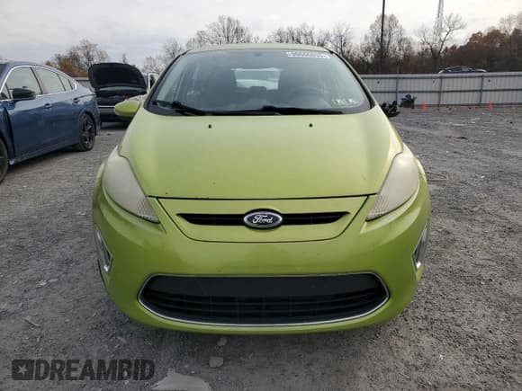 ✅ 2011 Ford Fiesta SES • VIN: 3FADP4FJ9BM147122 • Lot: 90666035. Wystawiony na Copart z przebiegiem 133 206 mil. Bezpłatny archiwum sprzedaży aukcyjnych z USA i szczegółowy raport historii pojazdu na DreamBid. Zdjęcie 5.
