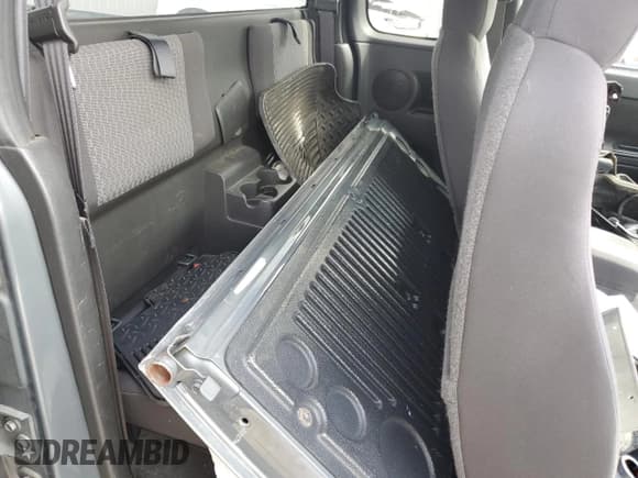 ✅ 2012 Chevrolet Colorado 1LT • VIN: 1GCESCF9XC8127609 • Лот: 65903475. Опубликован ранее на Copart с пробегом 105 133 миль. Бесплатный доступ к архиву аукционных продаж из США и подробный отчёт об истории автомобиля на DreamBid. Изображение 10.