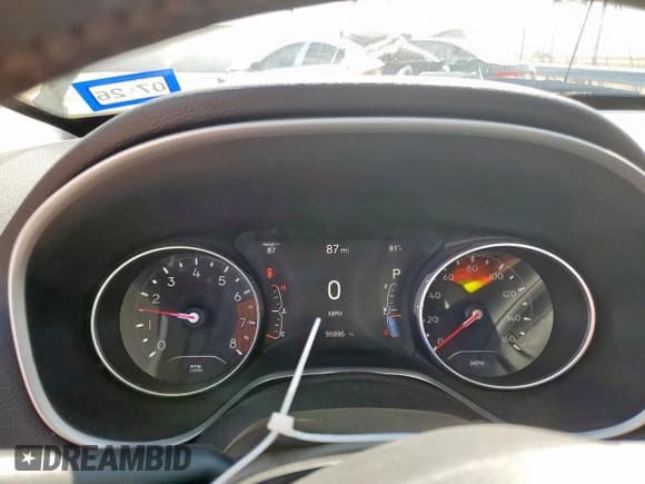 ✅ 2019 Jeep Compass Limited • VIN: 3C4NJDCB9KT650037 • Лот: 82364895. Опубликован ранее на Copart с пробегом 95 895 миль. Бесплатный доступ к архиву аукционных продаж из США и подробный отчёт об истории автомобиля на DreamBid. Изображение 9.