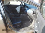 ✅ 2025 Nissan Versa SV • VIN: 3N1CN8EV8SL852073 • Лот: 43726343. Опубликован ранее на IAAI с пробегом 9 562 миль. Бесплатный доступ к архиву аукционных продаж из США и подробный отчёт об истории автомобиля на DreamBid. Изображение 5.