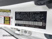 ✅ 2019 Lexus ES 350 Luxury • VIN: 58ABZ1B12KU048500 • Lot: 43540393. Wystawiony na IAAI z przebiegiem 64 293 mil. Bezpłatny archiwum sprzedaży aukcyjnych z USA i szczegółowy raport historii pojazdu na DreamBid. Zdjęcie 9.