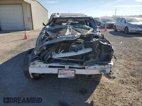 ✅ 2005 Chevrolet Suburban LT • VIN: 3GNFK16Z55G232507 • Lot: 82444414. Listed on Copart with Not provided. Free auction sales archive from the USA and detailed vehicle history report at DreamBid. Image 5.