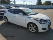 ✅ 2015 Hyundai Veloster • VIN: KMHTC6ADXFU238847 • Lot: 77261904. Wystawiony na Copart z przebiegiem 139 587 mil. Bezpłatny archiwum sprzedaży aukcyjnych z USA i szczegółowy raport historii pojazdu na DreamBid. Zdjęcie 4.