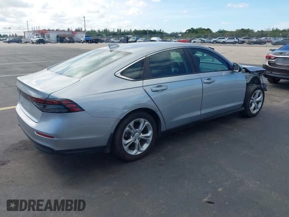✅ 2024 Honda Accord LX • VIN: 1HGCY1F23RA023852 • Lot: 43567449. Listed on IAAI with 25,680 mi. Free auction sales archive from the USA and detailed vehicle history report at DreamBid. Image 4.