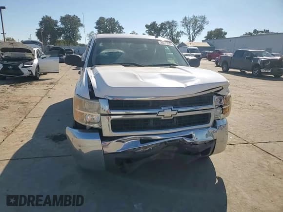 ✅ 2007 Chevrolet Silverado 2500HD Work Truck • VIN: 1GCHC29K37E505571 • Лот: 86473685. Опубликован ранее на Copart с пробегом Не указан. Бесплатный доступ к архиву аукционных продаж из США и подробный отчёт об истории автомобиля на DreamBid. Изображение 13.