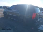 ✅ 2010 Cadillac Escalade Luxury • VIN: 1GYUKBEF1AR201207 • Lot: 43647325. Wystawiony na IAAI z przebiegiem 182 068 mil. Bezpłatny archiwum sprzedaży aukcyjnych z USA i szczegółowy raport historii pojazdu na DreamBid. Zdjęcie 3.