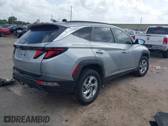 ✅ 2024 Hyundai Tucson SEL • VIN: 5NMJBCDE9RH389031 • Lot: 42533060. Wystawiony na IAAI z przebiegiem 25 375 mil. Bezpłatny archiwum sprzedaży aukcyjnych z USA i szczegółowy raport historii pojazdu na DreamBid. Zdjęcie 4.