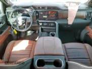 ✅ 2025 GMC Sierra 2500HD Denali Ultimate • VIN: 1GT4UXEY7SF194913 • Lot: 56927885. Wystawiony na Copart z przebiegiem 4 755 mil. Bezpłatny archiwum sprzedaży aukcyjnych z USA i szczegółowy raport historii pojazdu na DreamBid. Zdjęcie 8.