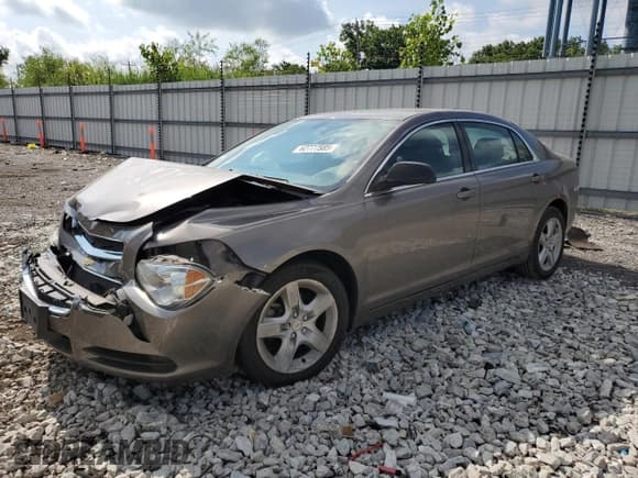 ✅ 2011 Chevrolet Malibu 1LS • VIN: 1G1ZB5E11BF125503 • Lot: 62777585. Wystawiony na Copart z przebiegiem 62 459 mil. Bezpłatny archiwum sprzedaży aukcyjnych z USA i szczegółowy raport historii pojazdu na DreamBid. Zdjęcie 1.