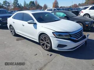 ✅ 2022 Volkswagen Passat SE • VIN: 1VWSA7A32NC007042 • Lot: 43665885. Listed on IAAI with 61,982 mi. Free auction sales archive from the USA and detailed vehicle history report at DreamBid. Image 1.