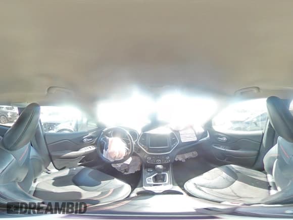 ✅ 2016 Jeep Cherokee Trailhawk • VIN: 1C4PJMBB4GW311259 • Lot: 64332725. Wystawiony na Copart z przebiegiem 133 644 mil. Bezpłatny archiwum sprzedaży aukcyjnych z USA i szczegółowy raport historii pojazdu na DreamBid. Zdjęcie 14.