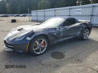 ✅ 2014 Chevrolet Corvette 3LT • VIN: 1G1YF3D71E5128406 • Lot: 84060495. Wystawiony na Copart z przebiegiem 16 279 mil. Bezpłatny archiwum sprzedaży aukcyjnych z USA i szczegółowy raport historii pojazdu na DreamBid. Zdjęcie 1.