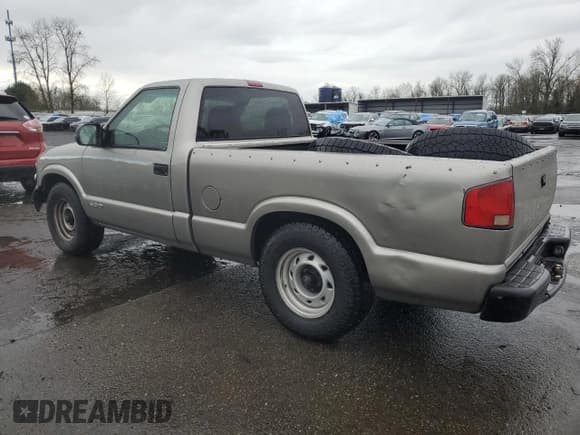 ✅ 2002 Chevrolet S-10 Fleet • VIN: 1GCCS145928158697 • Lot: 46715405. Listed on Copart with 207,999 mi. Free auction sales archive from the USA and detailed vehicle history report at DreamBid. Image 2.
