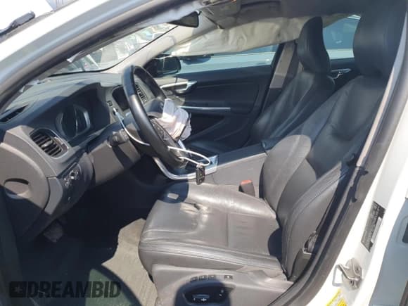 ✅ 2014 Volvo S60 T5 • VIN: YV1612FS2E1291527 • Lot: 66848095. Listed on Copart with 97,957 mi. Free auction sales archive from the USA and detailed vehicle history report at DreamBid. Image 7.