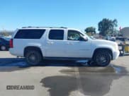 ✅ 2011 Chevrolet Suburban LT • VIN: 1GNSKJE30BR208994 • Lot: 43551916. Wystawiony na IAAI z przebiegiem 239 030 mil. Bezpłatny archiwum sprzedaży aukcyjnych z USA i szczegółowy raport historii pojazdu na DreamBid. Zdjęcie 13.